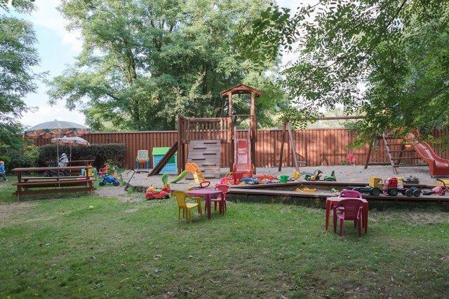 Hotel Rybolov pro děti a dospělé à Lázně Bohdaneč Extérieur photo