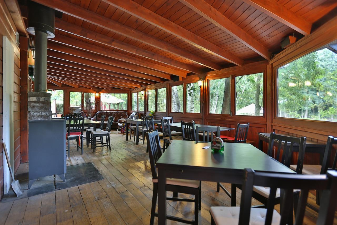 Hotel Rybolov pro děti a dospělé à Lázně Bohdaneč Extérieur photo